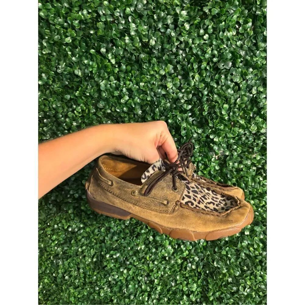 Twisted X Cheetah Print Leather Moccasins  Womans Size 5.5 M